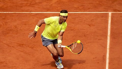 出了足球的 出了足球的